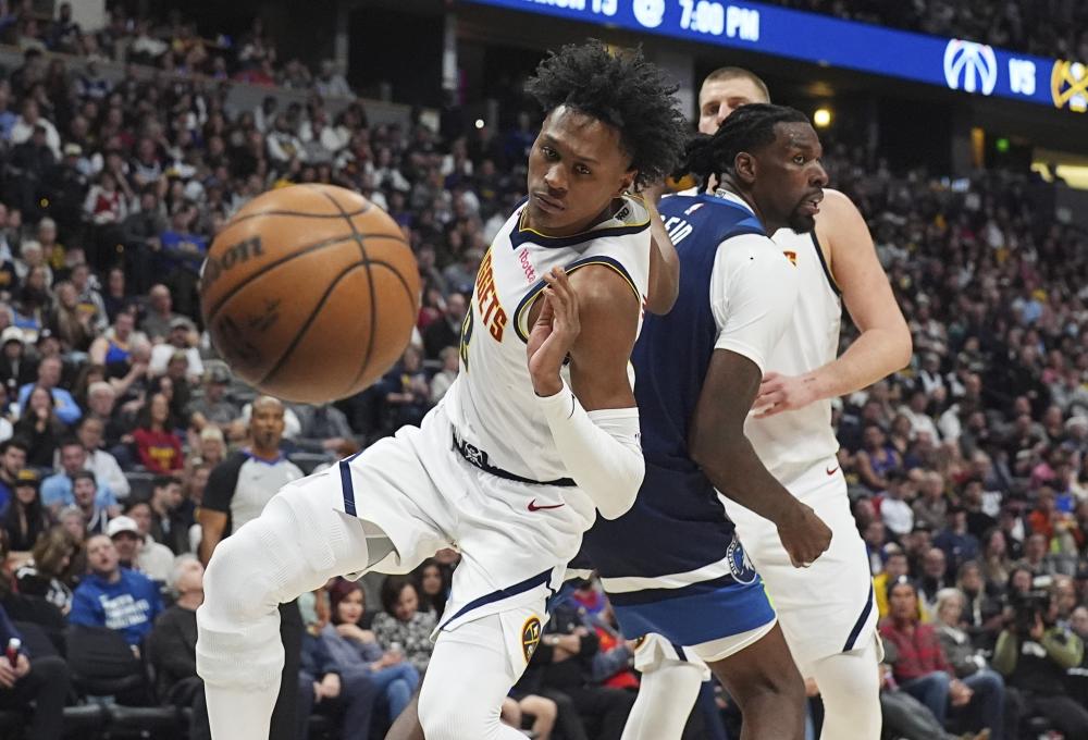 斯在竞争激 斯在竞争激