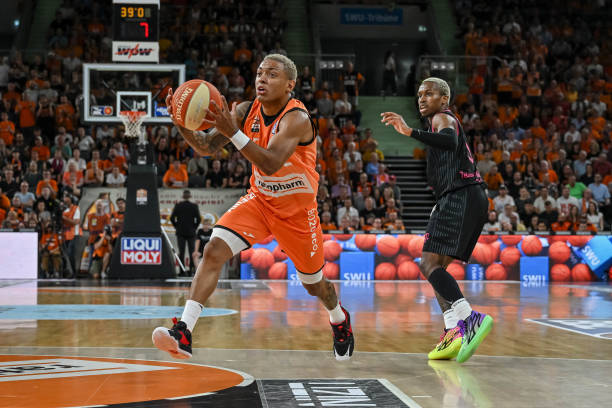 经常受到伤 经常受到伤